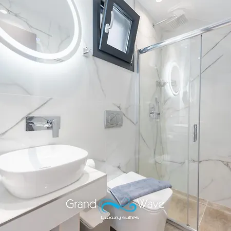 Grand Wave Luxury *