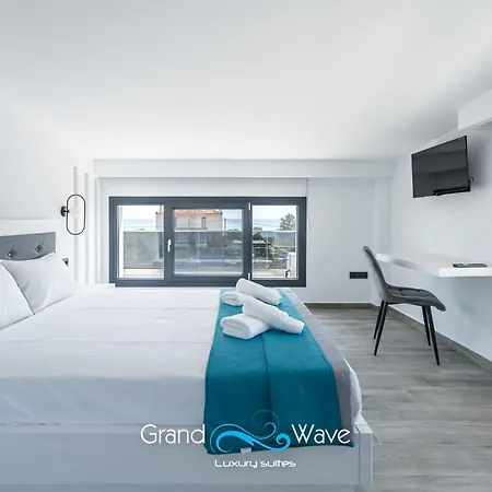 Grand Wave Luxury * Flogita