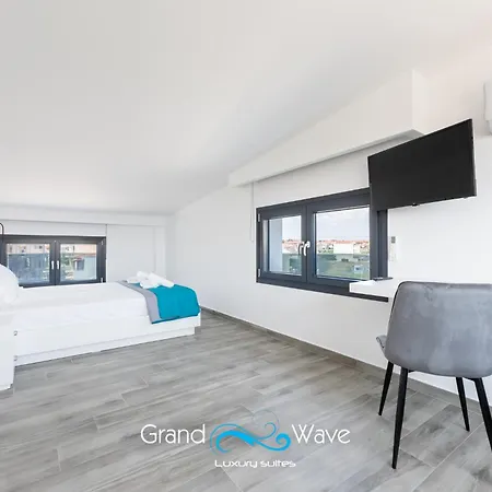 Grand Wave Luxury