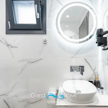 Grand Wave Luxury *