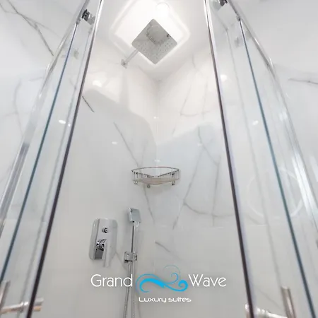 Grand Wave Luxury *
