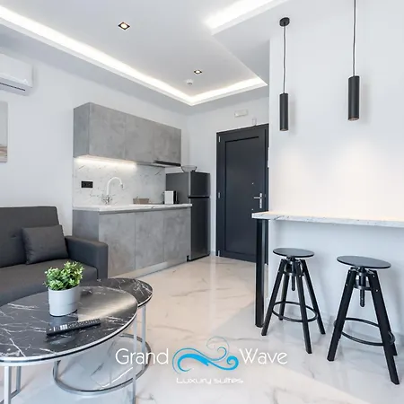 Grand Wave Luxury * Flogita