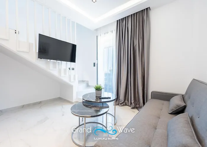 Grand Wave Luxury *