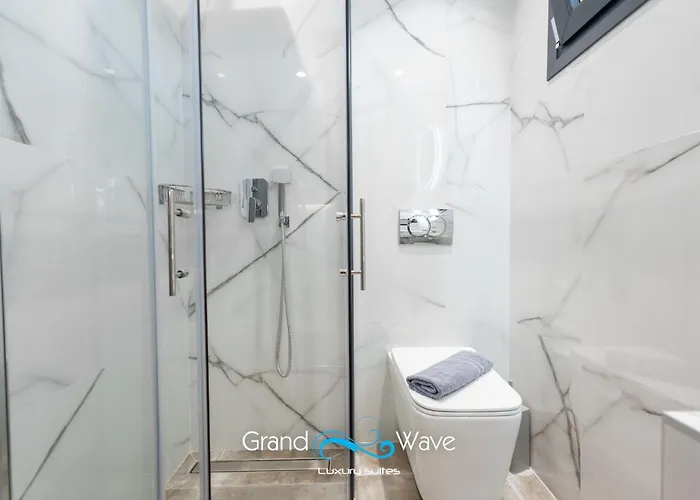 Appartement Grand Wave Luxury Flogita