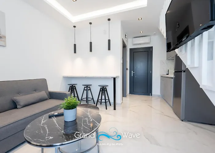 Grand Wave Luxury * Flogita