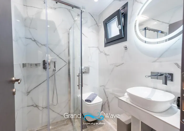 Grand Wave Luxury * Flogita