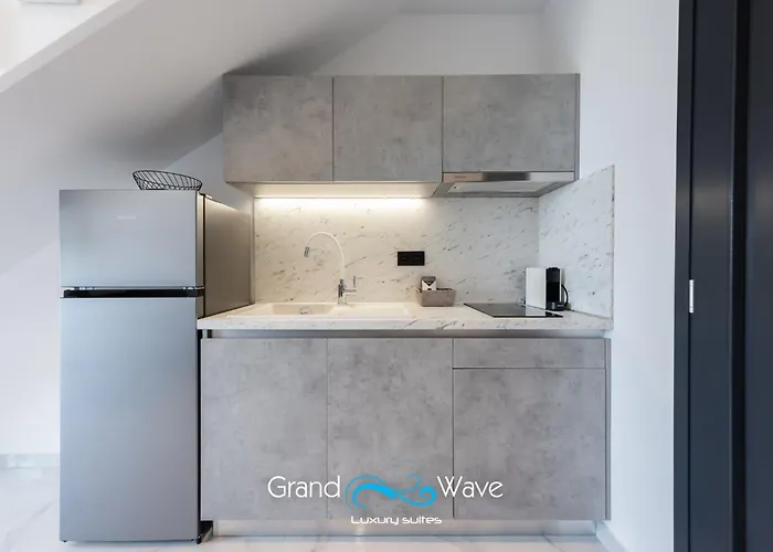 Grand Wave Luxury *