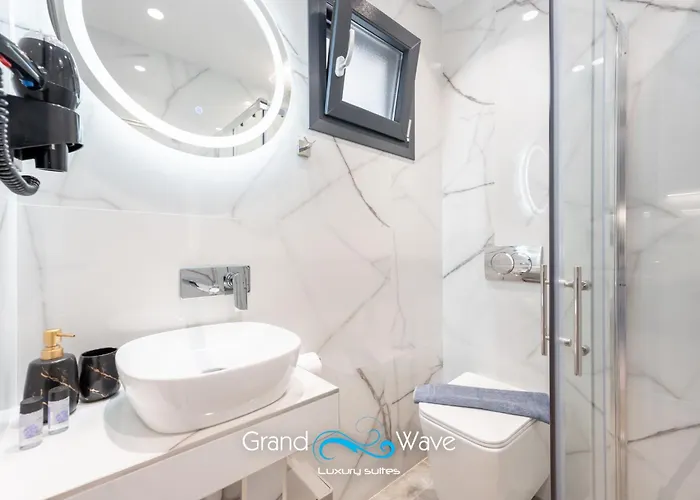 Grand Wave Luxury
