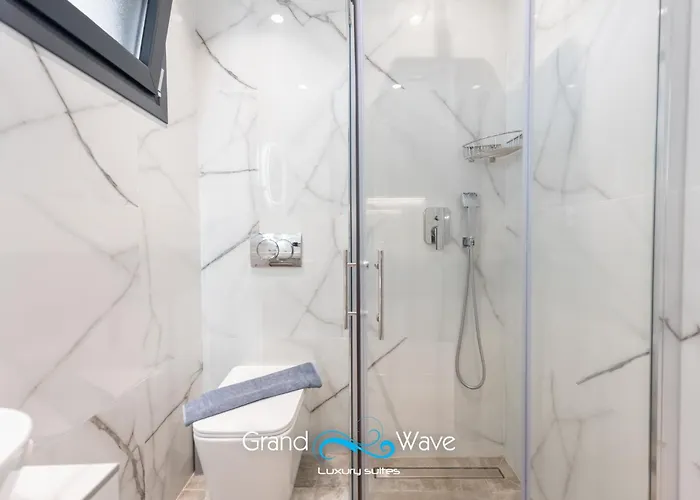 Grand Wave Luxury Appartement Flogita