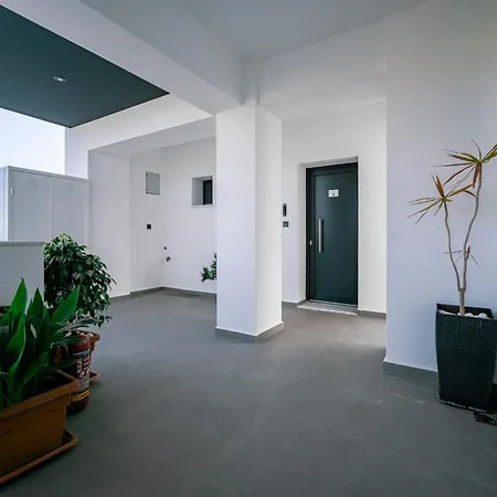 Grand Wave Luxury Διαμέρισμα Φλογητά
