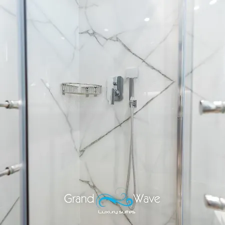 Grand Wave Luxury *