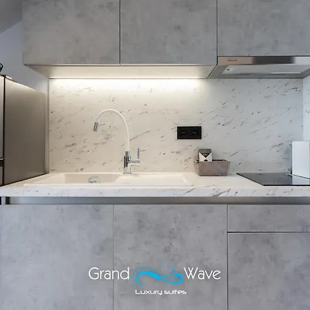 Grand Wave Luxury * Φλογητά
