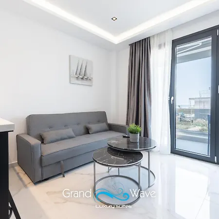 Grand Wave Luxury Apartamento Flogita