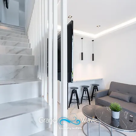 Grand Wave Luxury Φλογητά