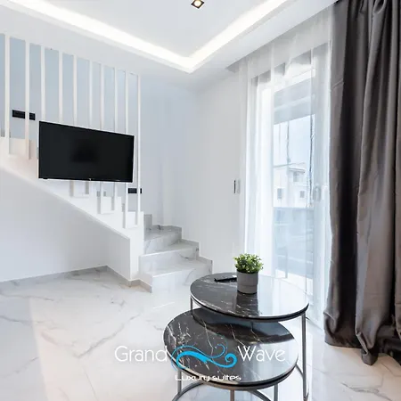 Grand Wave Luxury *