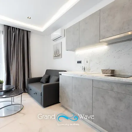 Διαμέρισμα Grand Wave Luxury *