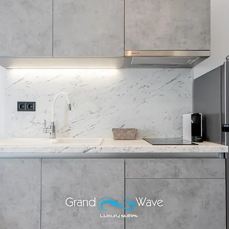 Διαμέρισμα Grand Wave Luxury Φλογητά