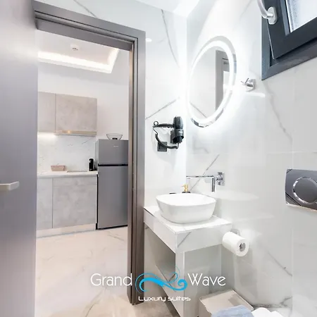 Grand Wave Luxury *