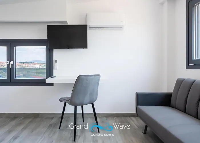 Grand Wave Luxury Lejlighed Flogita