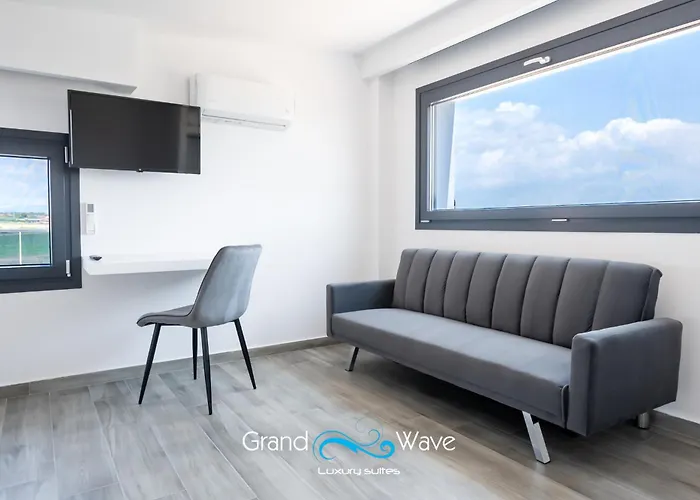 Grand Wave Luxury *